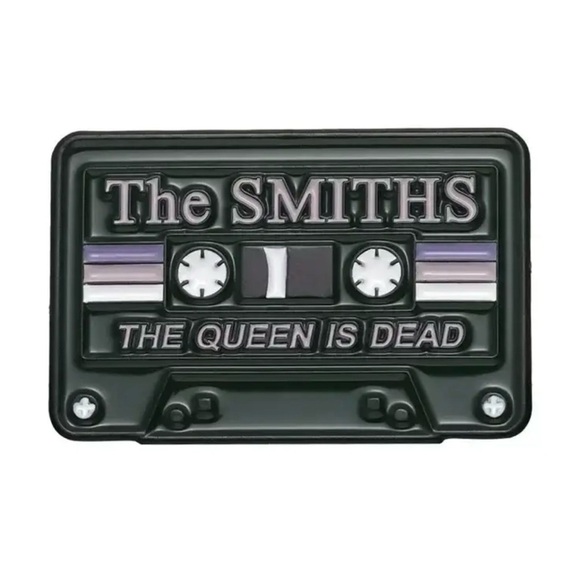 The Smiths 80s Music Tape Enamel Pin - Retro Punk Rock Brooch for Rocker Style - Picture 1 of 5